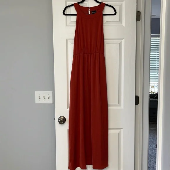 rachel zoe maxi dress Floral Tiered Pair this gown with a chic statement earring and metallic platform for the ultimate holiday ensemble Rachel Zoe Sleeveless Sage Green